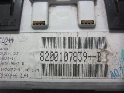  PANTALLA MULTIFUNCION RENAULT MEGANE II CLASSIC BERLINA 