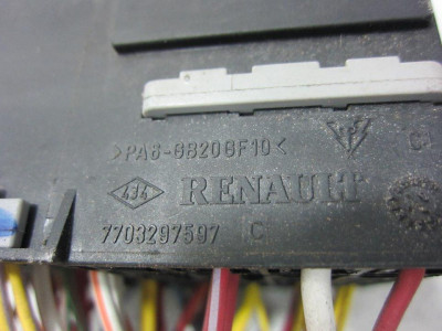 CAJA RELES / FUSIBLES, RENAULT, CLIO III
