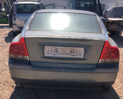 VOLVO S60 BERLINA — автомобиль-донор на запчасти 