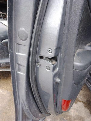 CERRADURA PUERTA DELANTERA IZQUIERDA