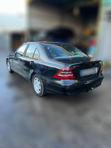 MERCEDES-BENZ CLASE C (BM 203) BERLINA б/у