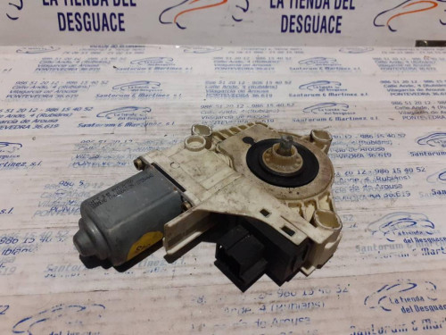  MOTOR ELEVALUNAS TRASERO DERECHO 