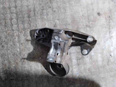 SOPORTE MOTOR DERECHO, Volkswagen, PASSAT BERLINA (3B3)