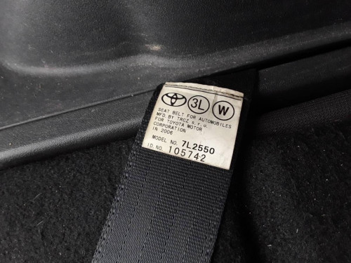 CINTURON SEGURIDAD TRASERO IZQUIERDO Toyota COROLLA VERSO (R1) 