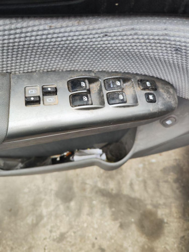 MANDO ELEVALUNAS DELANTERO IZQUIERDO KIA CARNIVAL 