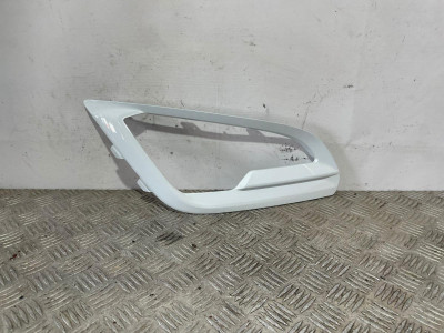 MOLDURA PARAGOLPE DELANTERA DERECHA