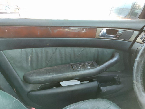  AUDI A6 BERLINA (4B2) 