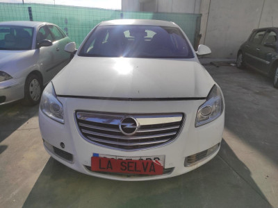 OPEL INSIGNIA BERLINA