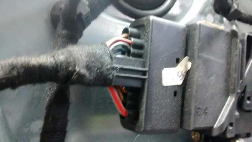  ELEVALUNAS TRASERO DERECHO VOLKSWAGEN PASSAT BERLINA (3B2) 
