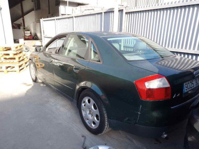 AUDI A4 AVANT (8E)