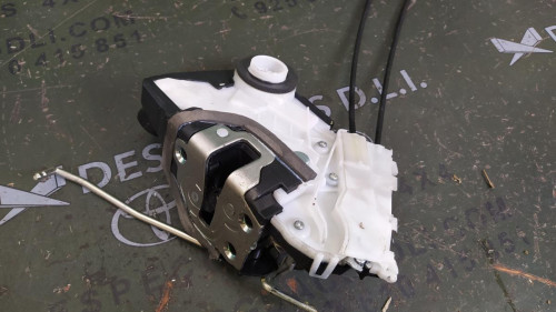 CERRADURA PUERTA DELANTERA IZQUIERDA TOYOTA YARIS (P13) 
