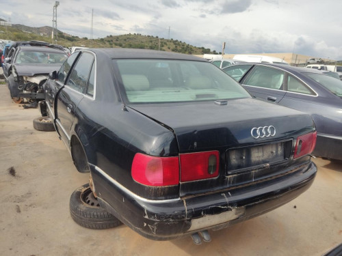  AUDI A8 (D2) 