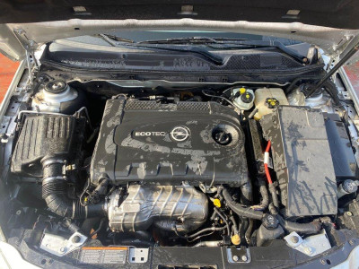 OPEL INSIGNIA BERLINA