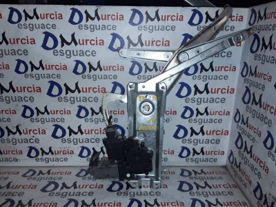 ELEVALUNAS DELANTERO DERECHO