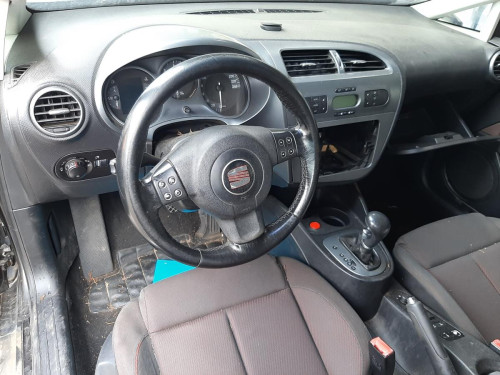  SEAT LEON (1P1) 