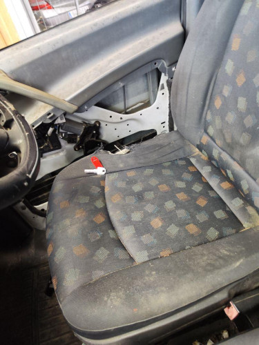 ASIENTO DELANTERO DERECHO de segunda mano