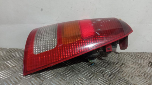  PILOTO TRASERO DERECHO 
