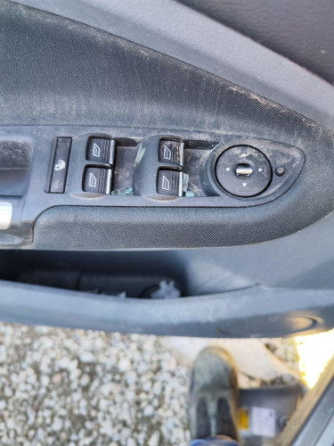 MANDO ELEVALUNAS DELANTERO IZQUIERDO used