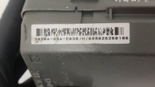 CAJA RELES / FUSIBLES Honda CR-V (RD8) 