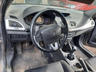 RENAULT MEGANE III BERLINA 5P