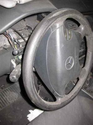 MERCEDES-BENZ CLASE E (BM 210) BERLINA