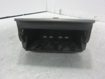 CENICERO, SEAT, LEON (5F1)