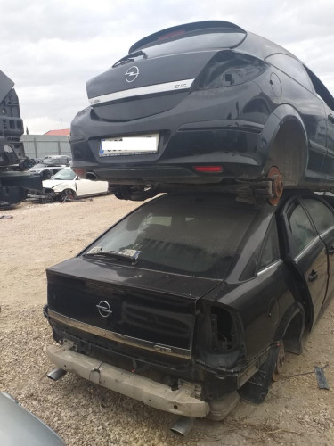  OPEL VECTRA C BERLINA 