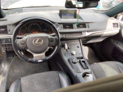 LEXUS CT (ZWA10)