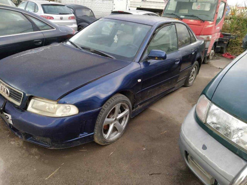  AUDI A4 BERLINA (B5) 