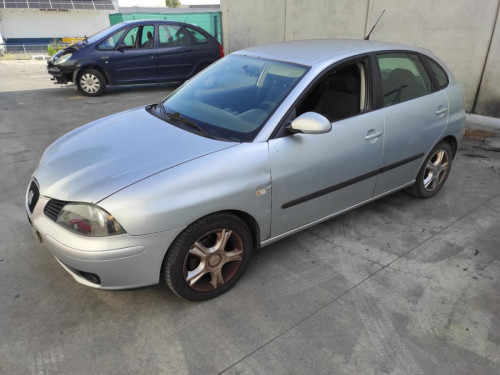 SEAT IBIZA (6L1) — vehículo donante para recambios 