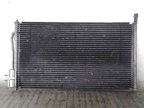 CONDENSADOR / RADIADOR AIRE ACONDICIONADO Ford FOCUS BERLINA (CAK) 