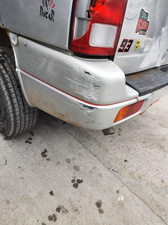 PARAGOLPES TRASERO