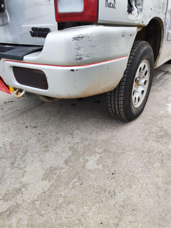 PARAGOLPES TRASERO