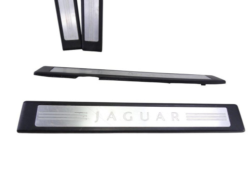  MOLDURA JAGUAR XF 