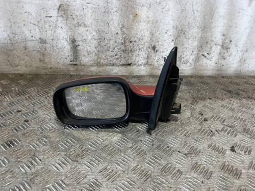 RETROVISOR IZQUIERDO 