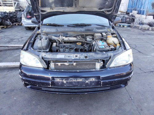 OPEL ASTRA G BERLINA — vehículo donante para recambios 