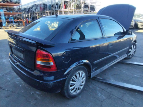 OPEL ASTRA G BERLINA — vehículo donante para recambios 