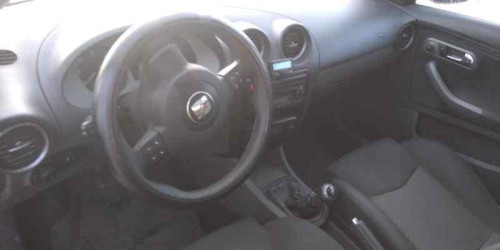 SEAT IBIZA (6L1) — vehículo donante para recambios 