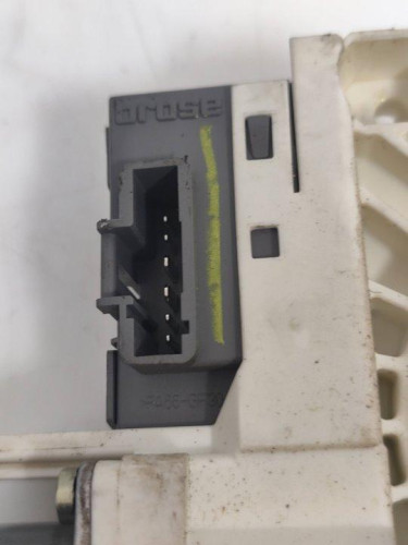  MOTOR ELEVALUNAS DELANTERO DERECHO LAND ROVER 