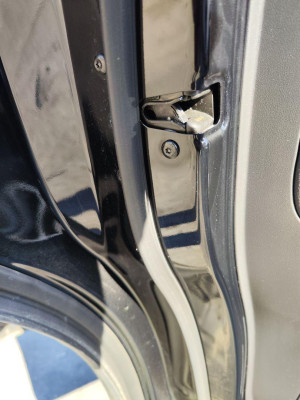 CERRADURA PUERTA TRASERA IZQUIERDA