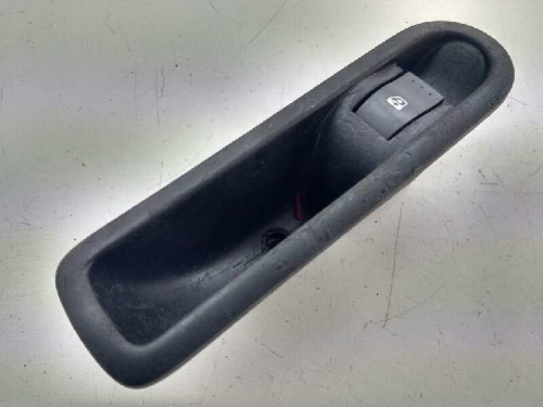  MANDO ELEVALUNAS TRASERO DERECHO RENAULT MEGANE II CLASSIC BERLINA 