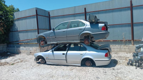 BMW SERIE 5 BERLINA (E39) — автомобиль-донор на запчасти 
