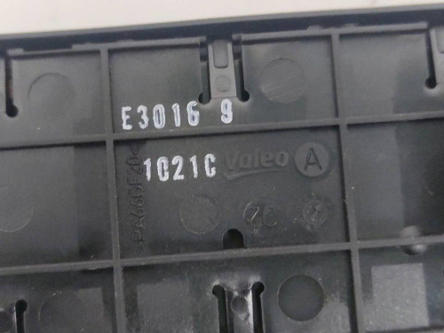 MANDO ELEVALUNAS DELANTERO IZQUIERDO Renault SCENIC III (JZ) 