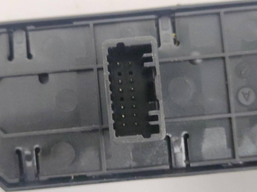 MANDO ELEVALUNAS DELANTERO IZQUIERDO Renault SCENIC III (JZ) 