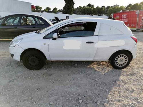 OPEL CORSA D — vehículo donante para recambios 