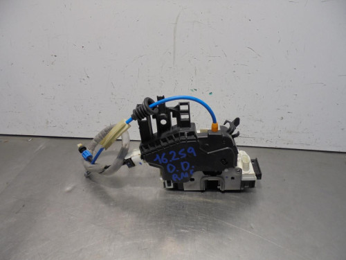 CERRADURA PUERTA DELANTERA DERECHA Mercedes-Benz CLASE CLA (BM 117) 