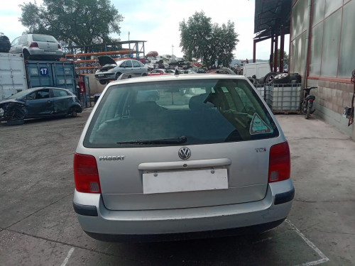  VOLKSWAGEN PASSAT VARIANT (3B5) 