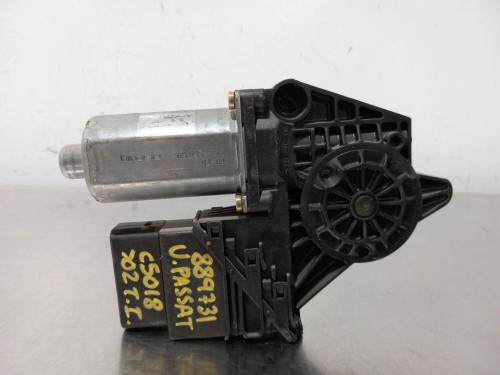  MOTOR ELEVALUNAS TRASERO IZQUIERDO, VOLKSWAGEN, PASSAT BERLINA (3B3) 