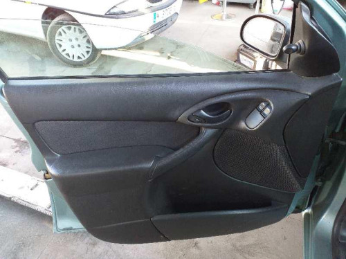  FORD FOCUS FAMILIAR (CAK) 