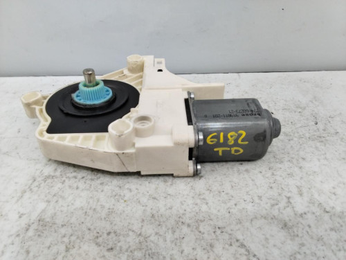 MOTOR ELEVALUNAS TRASERO DERECHO AUDI A4 BERLINA (8K2) 